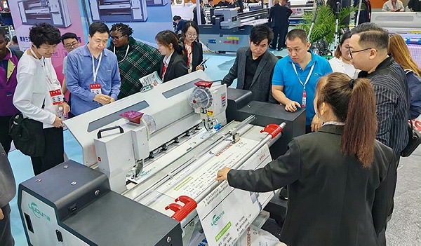 �����Զ�չ�ܻ�