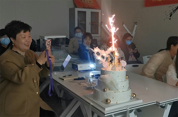 ֣�����ɸж��ڻ